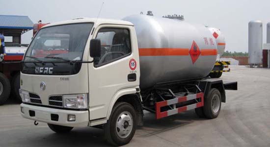 5.5立方東風(fēng)液化氣運輸車